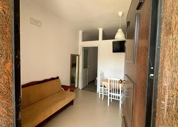 Villa B&E 2